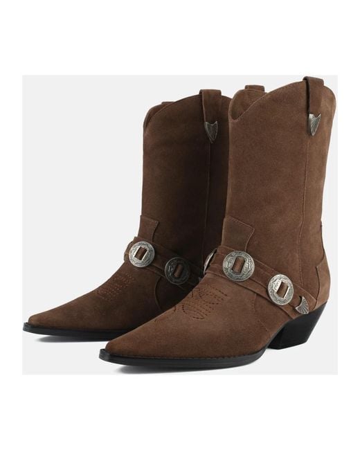 L37 Brown Cast