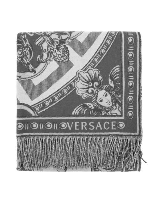 Winter Scarves Versace en coloris Gray