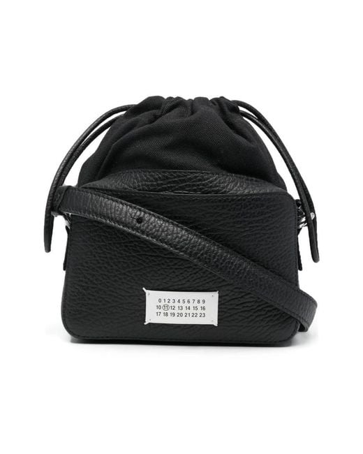 Maison Margiela Black Schwarzer rucksack mit zugband und nummernpatch