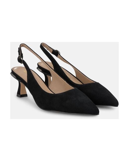 Alma En Pena. Black Pumps
