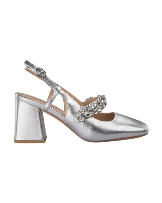 Alma En Pena. Metallic Pumps