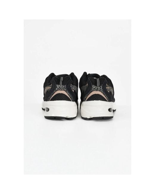 Sneakers di New Balance in Black