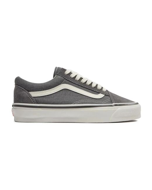 Vans Schoenen ,Grijs ,Leer Platte Schoenen Mte Old Skool in het Gray