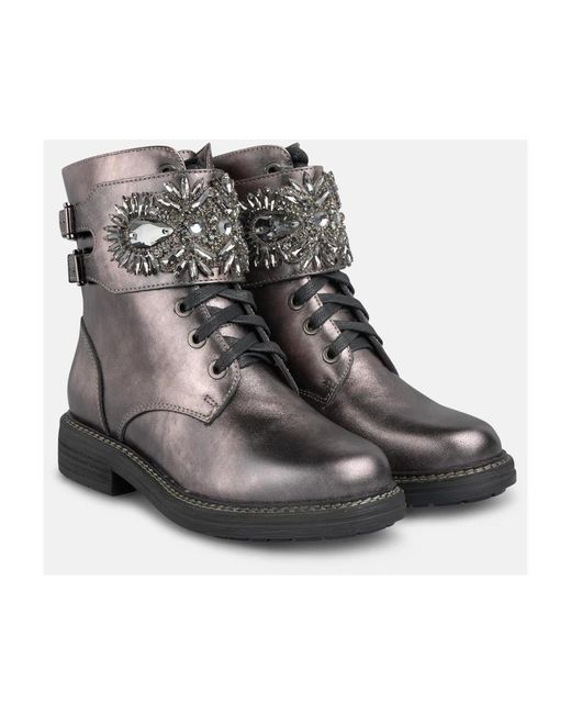Alma En Pena. Brown Lace-Up Boots