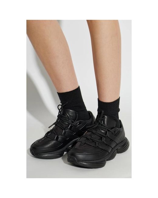Adidas Black Lightblaze Pod