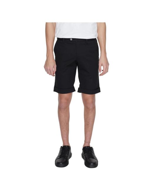 Alviero Martini 1A Classe Black Casual Shorts for men