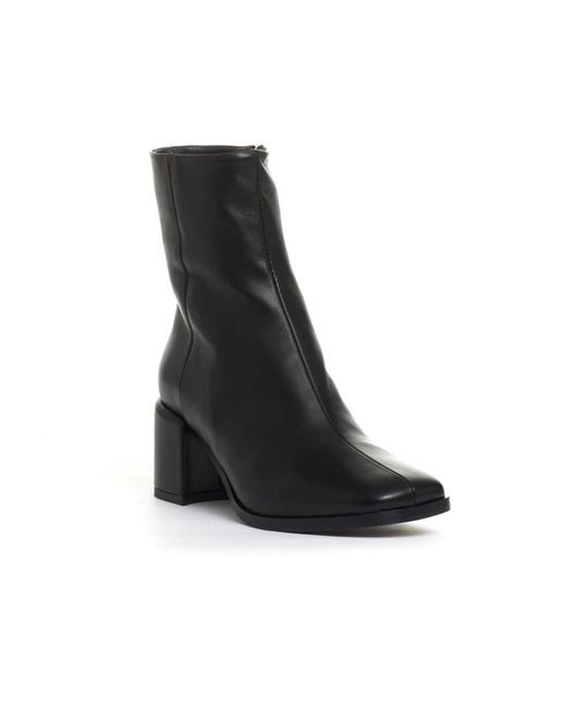 Halmanera Black Heeled Boots