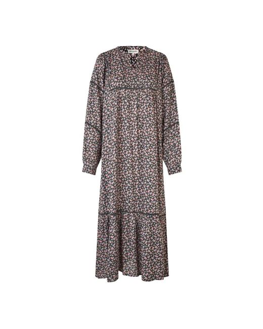 Midi Dresses Lolly's Laundry en coloris Gray