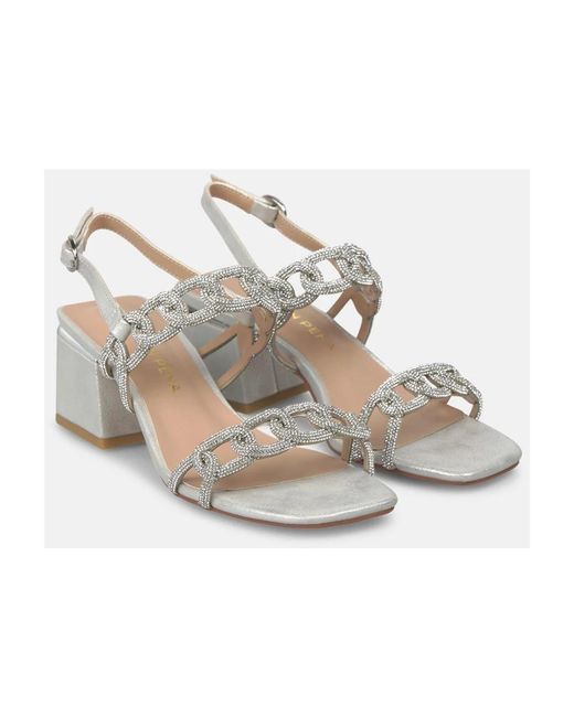 Alma En Pena. White High Heel Sandals