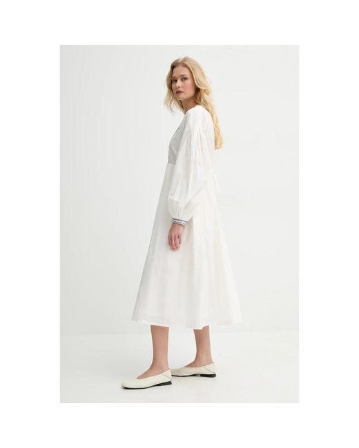 A.P.C. Anni Jurk in het White