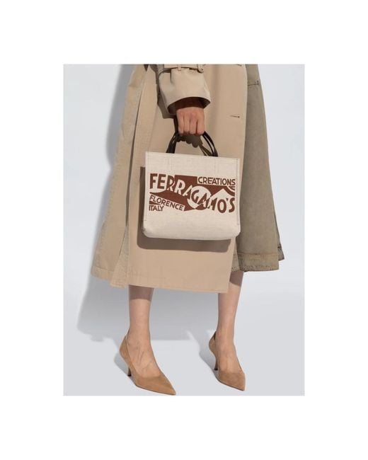 Tote Bags di Ferragamo in Brown