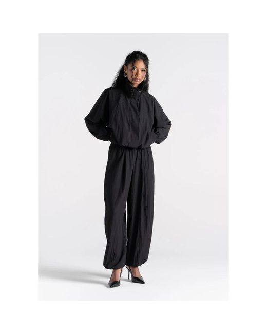 Light Jackets GUAJA. de color Black