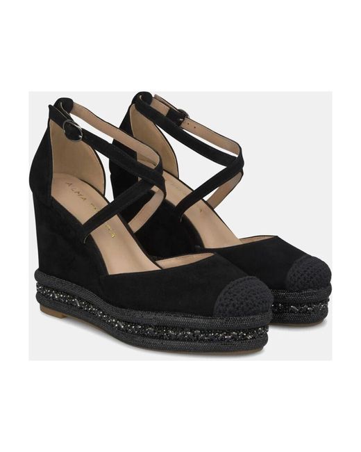 Wedges di Alma En Pena. in Black