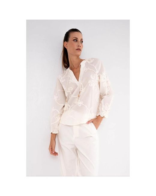 Blouses Maicazz en coloris White
