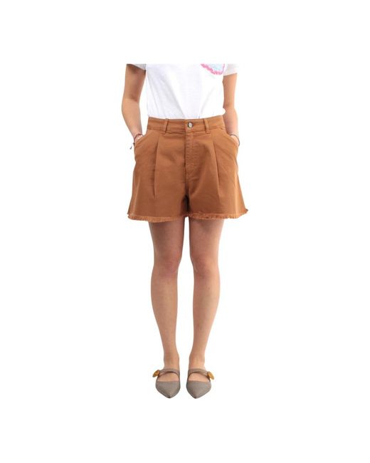 Shorts de mezclilla con dobladillo deshilachado Jijil de color Brown