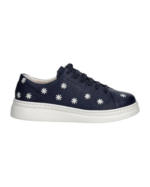 Camper Runner Up in het Blue
