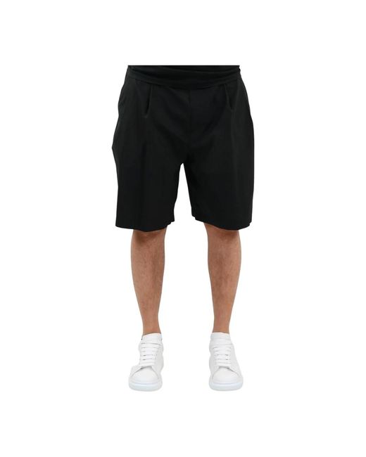Casual shorts di Moncler in Black da Uomo