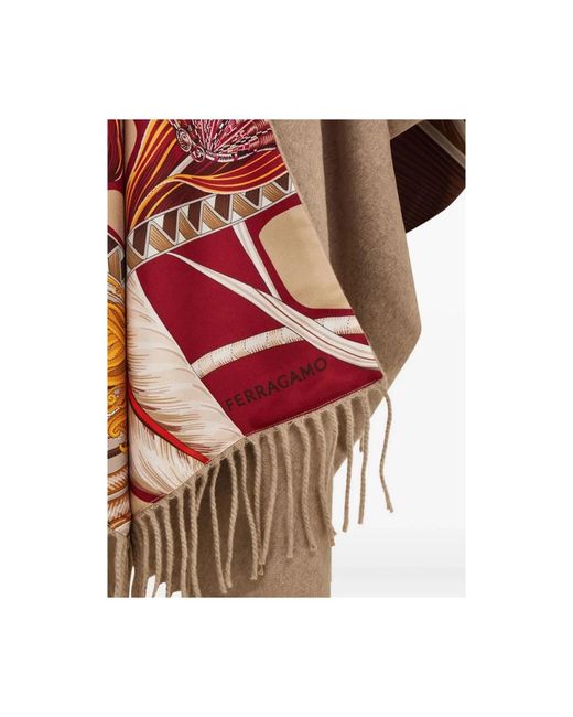 Capes Ferragamo en coloris Brown