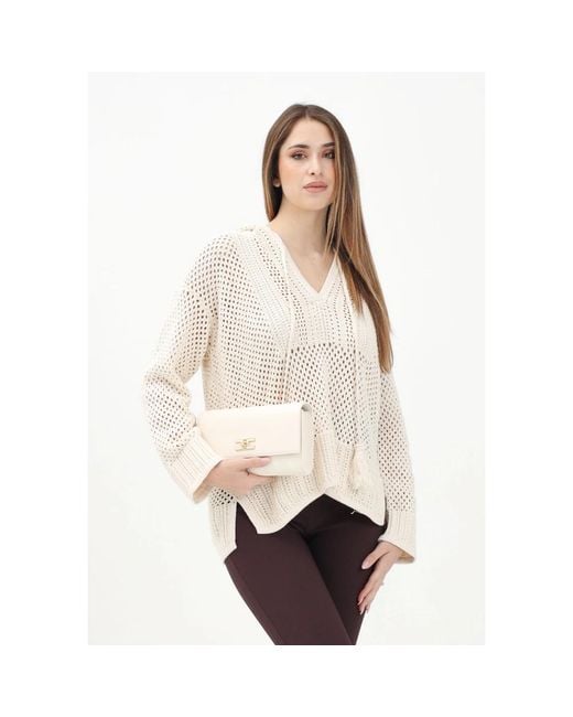Akep Natural V-Neck Knitwear