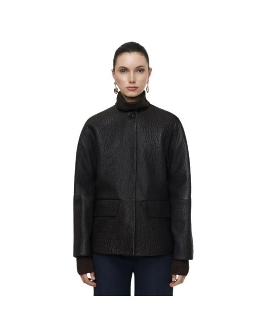 Joseph Barbs Pebble Leather Jacket in het Black