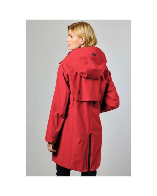 Junge Red Parkas