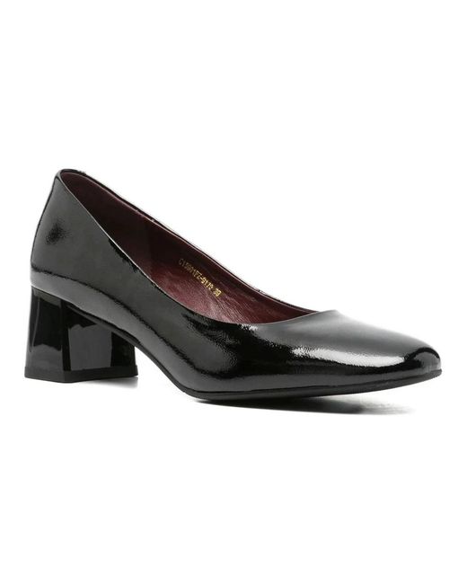 Linda Baumann Black Pumps