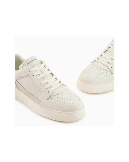 Emporio Armani Weiße low sneakers mit perforierter zehenpartie in White für Herren
