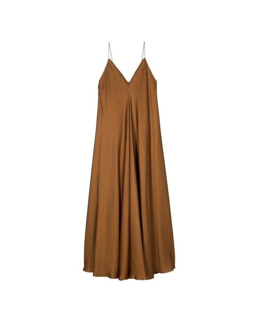 Elegant silk strap dress with wider hem di Rohe in Brown
