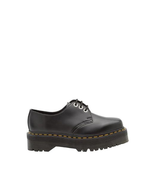 Laced Shoes di Dr. Martens in Black