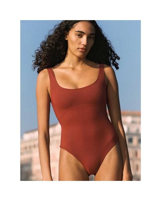 Lido Badmode ,Rood ,Elegante Zwarte Badpak in het Red