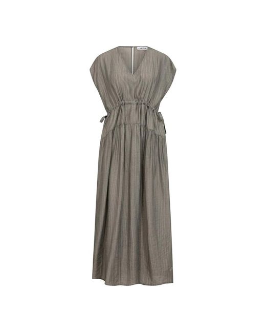 Midi Dresses di Haute L'Amitié in Gray