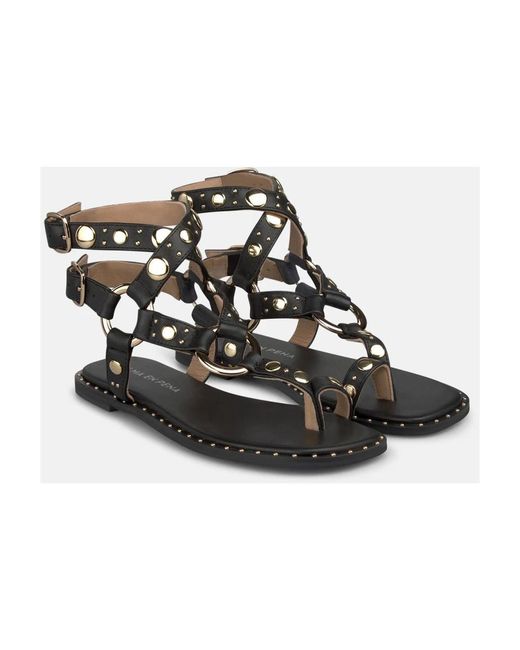 Alma En Pena. Black Flat Sandals