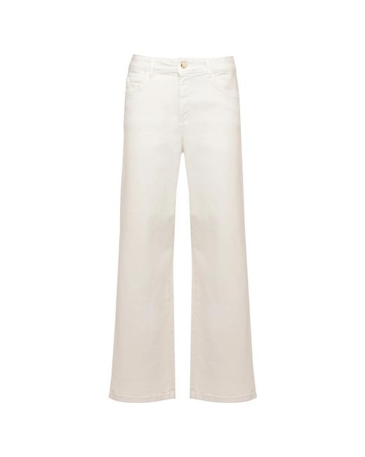 Marella Emme Broek in het White