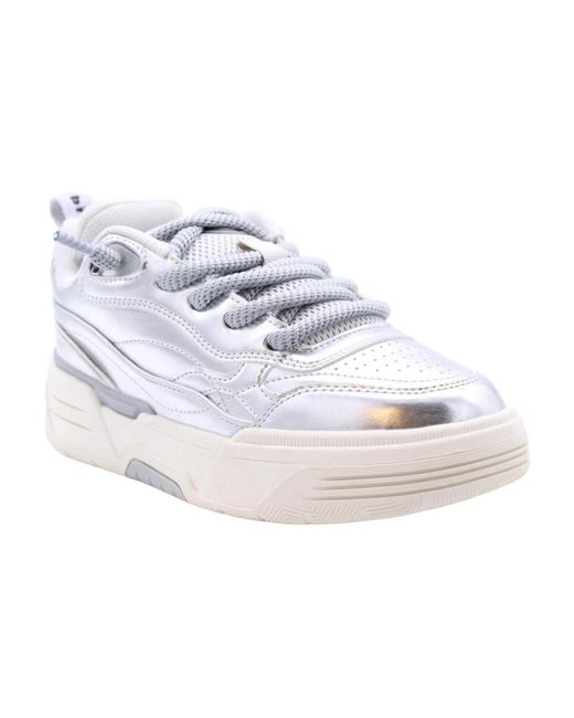 Sneakers di Bronx in White