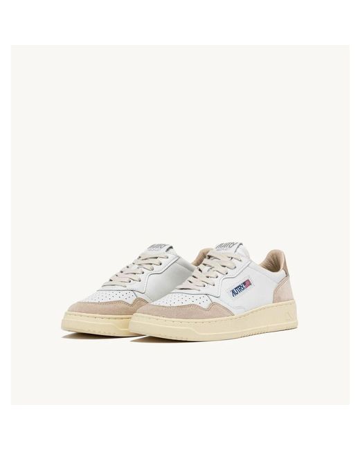 Autry Natural Niedrige frau medalist sneakers