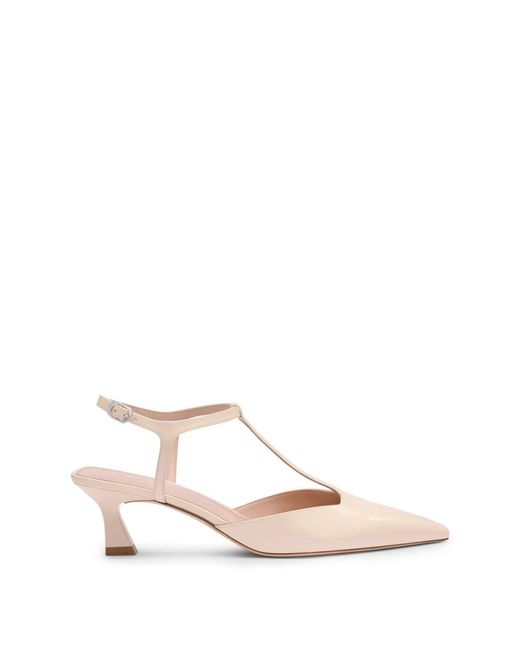 Stuart Weitzman Vinnie T-Strap Pomp in het Pink