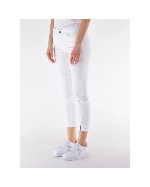 ARMANI EXCHANGE White Cropped Jeans