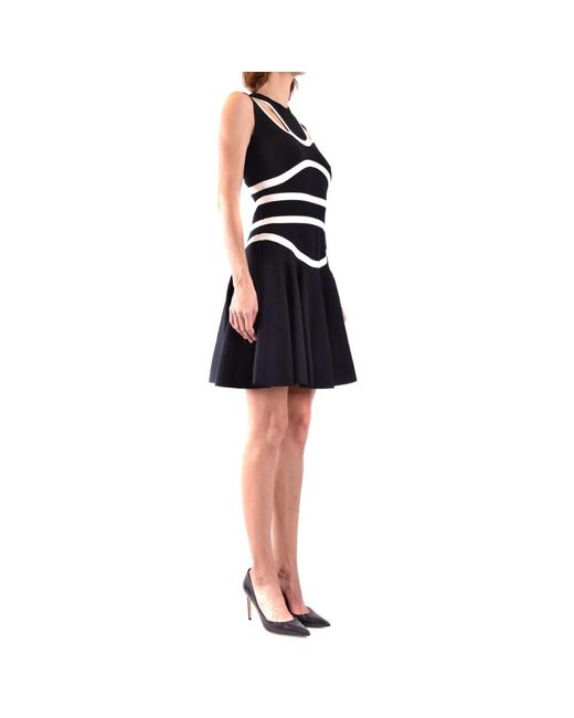 McQueen Kleedjes ,Zwart ,Wol Gestreepte Mouwloze Jurk Voor Herfst/Winter in het Black