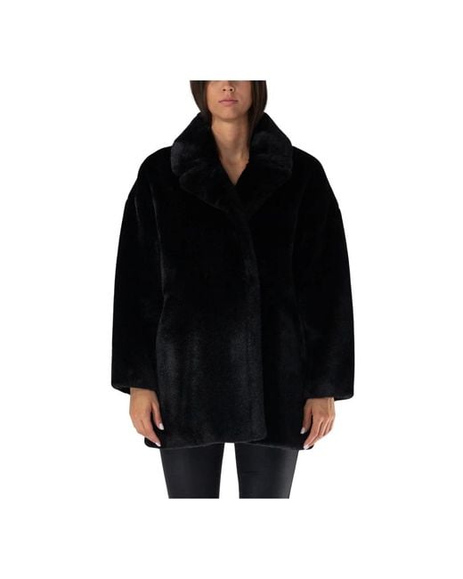 Faux Fur & Shearling Jackets di Betta Corradi in Black