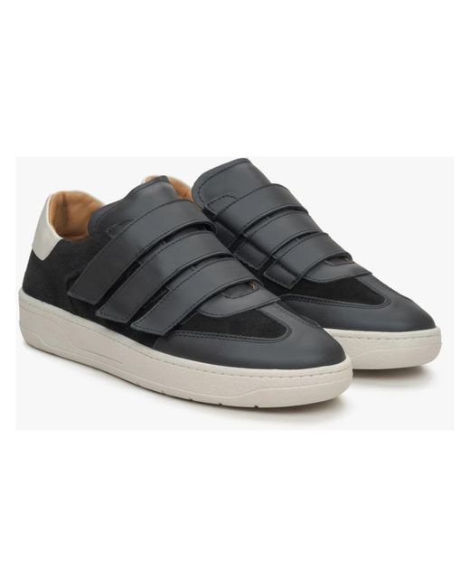 ESTRO Black Sneakers