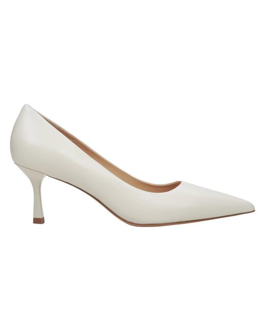 Pumps di ESTRO in White