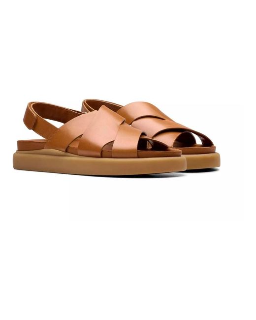 Flat Sandals di Clarks in Brown