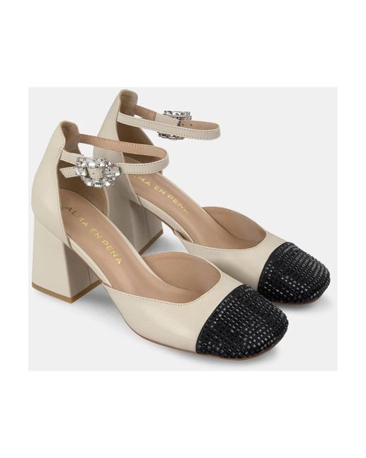 Alma En Pena. Metallic Pumps