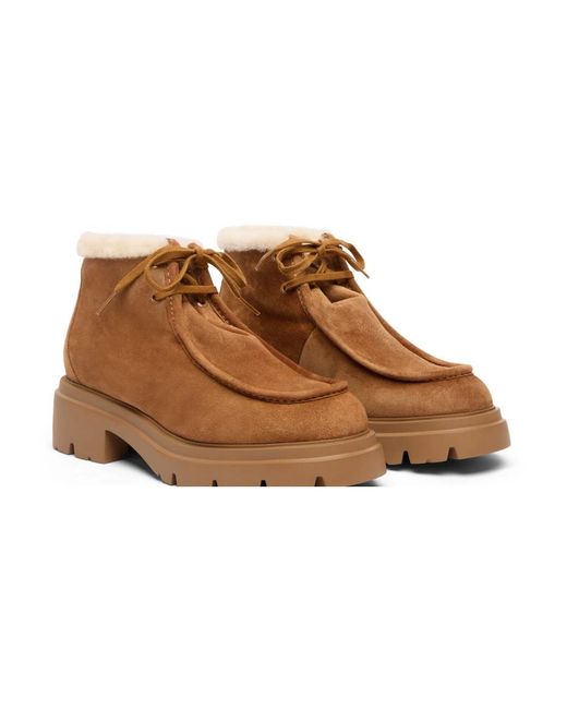 Winter Boots Stuart Weitzman en coloris Brown