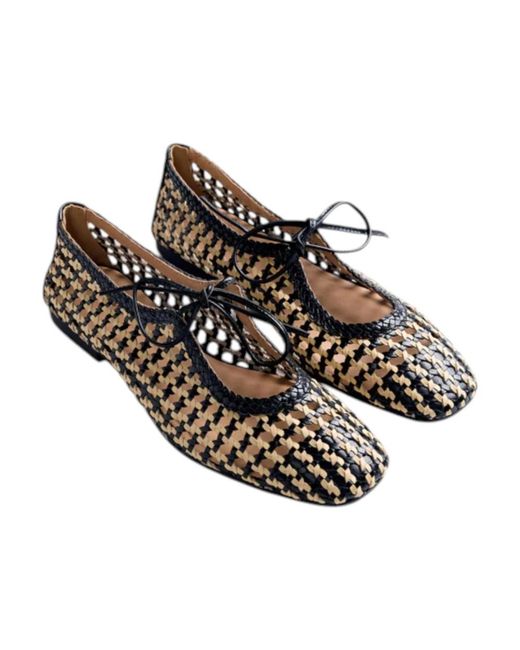 Gioseppo Black Laced Shoes