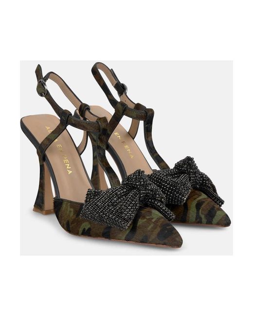 Alma En Pena. Black Pumps