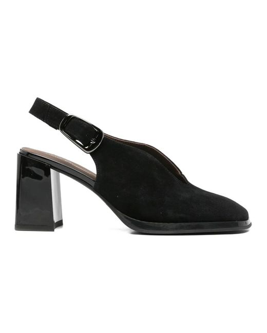 Linda Baumann Black Pumps
