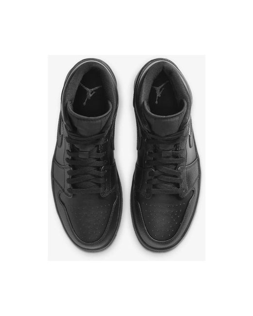 triple black air jordan