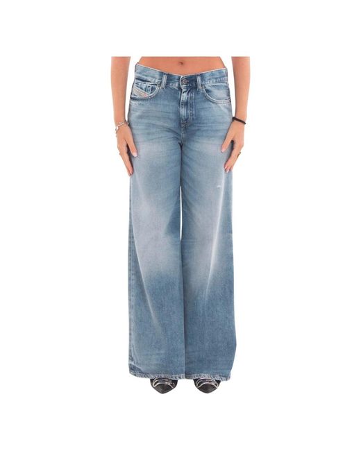 DIESEL 1978 D-Akemi Flare Jeans in het Blue