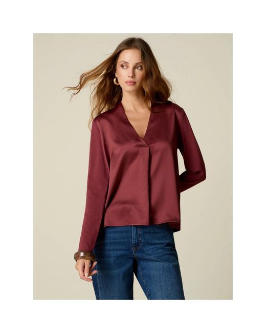 Blouses di Oltre in Red